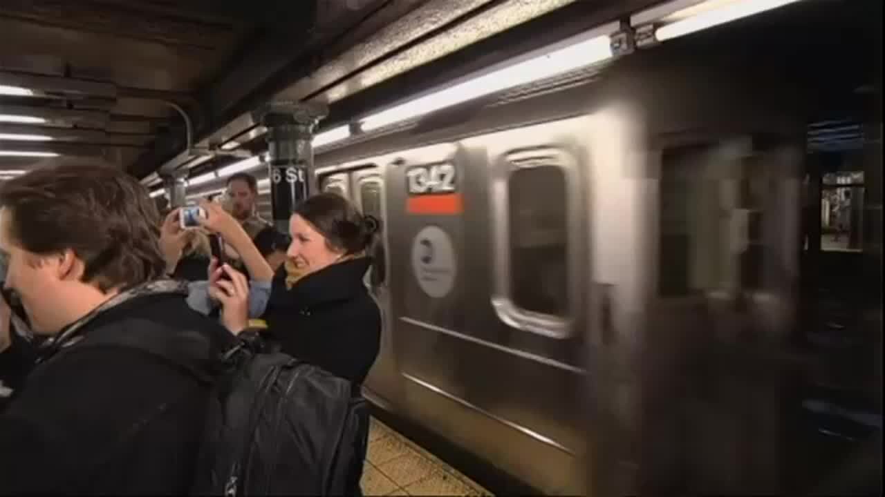 Michael Buble Sings On New York Subway | Ents & Arts News | Sky News
