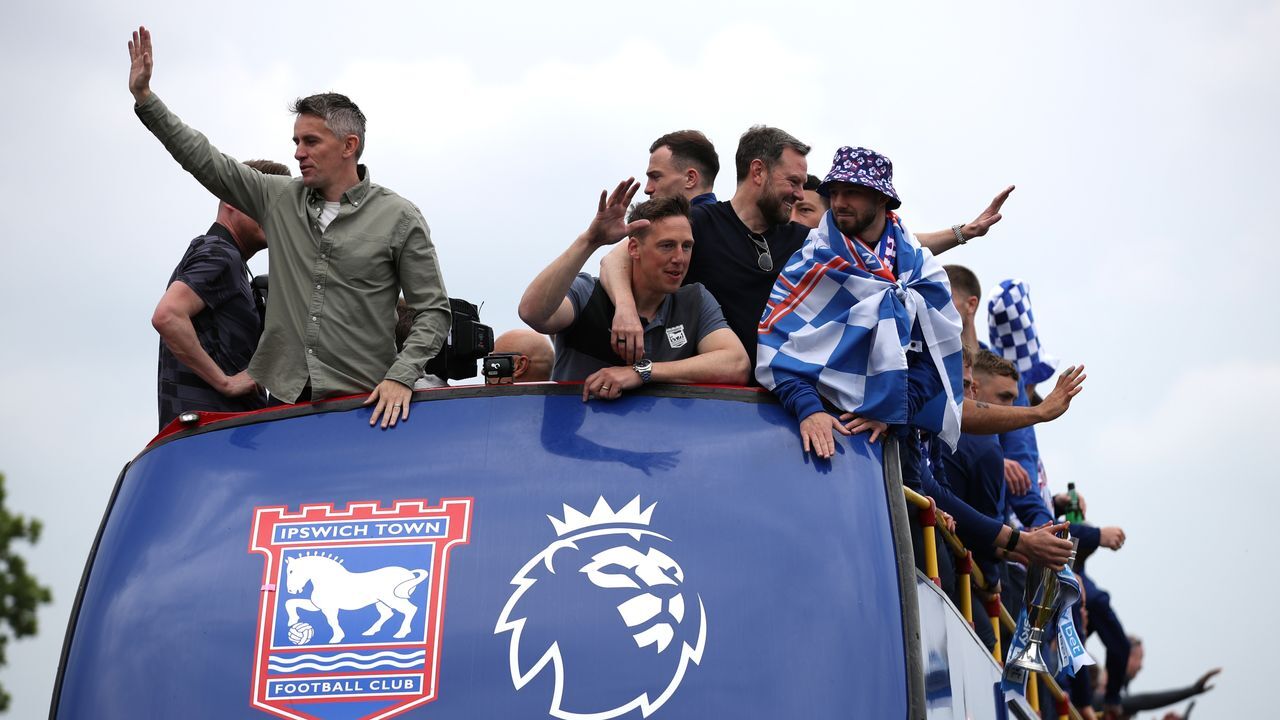 Ipswich Town fans enjoy 'long-awaited' open-top bus celebrations after  Premier League promotion | UK News | Sky News