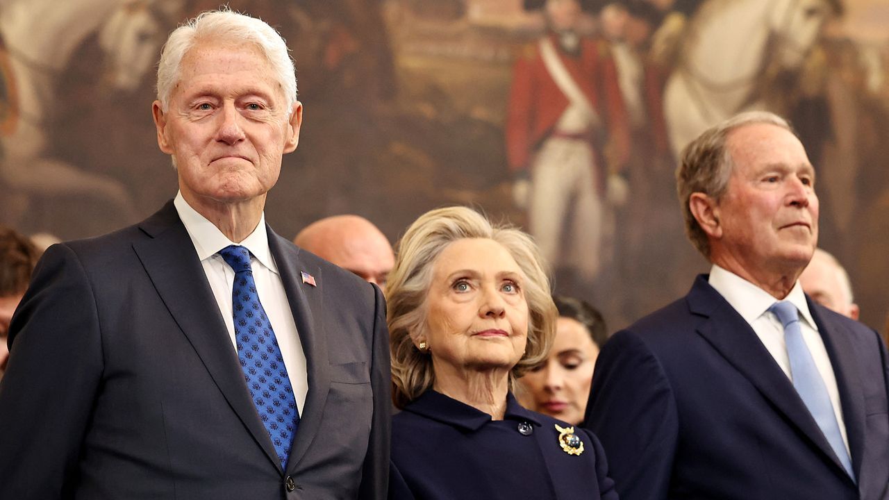 Former US presidents Bill Clinton, George W. Bush and Barack Obama have  attended Donald Trump's inauguration at the Capitol.